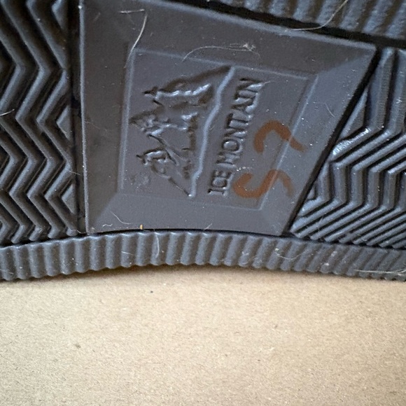 Victoria’s Secret Pink DOG SWEATER KNEE HIGH SOCK SLIPPER MUKLUK BOOT - Picture 4 of 9